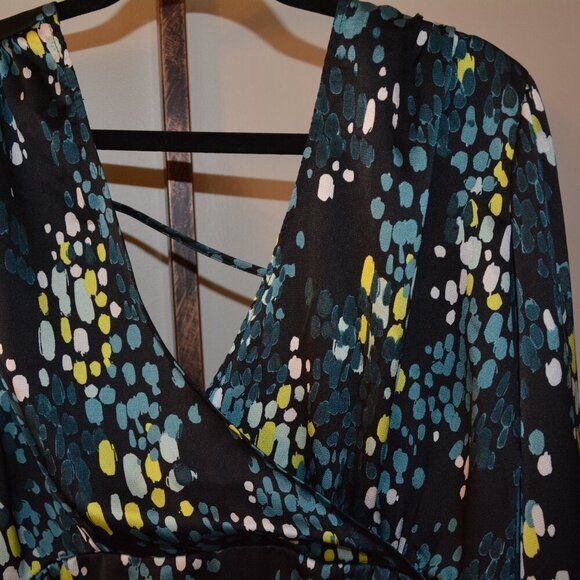 NWT Torrid Satin Surplice Tie Cut Out Back Long Sleeve Blouse Size 4X - Picture 11 of 14